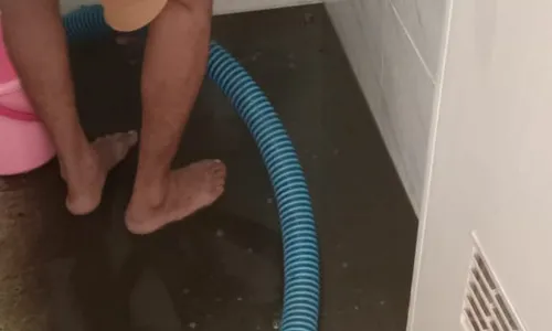 Pelancaran saluran kamar mandi / wastafel